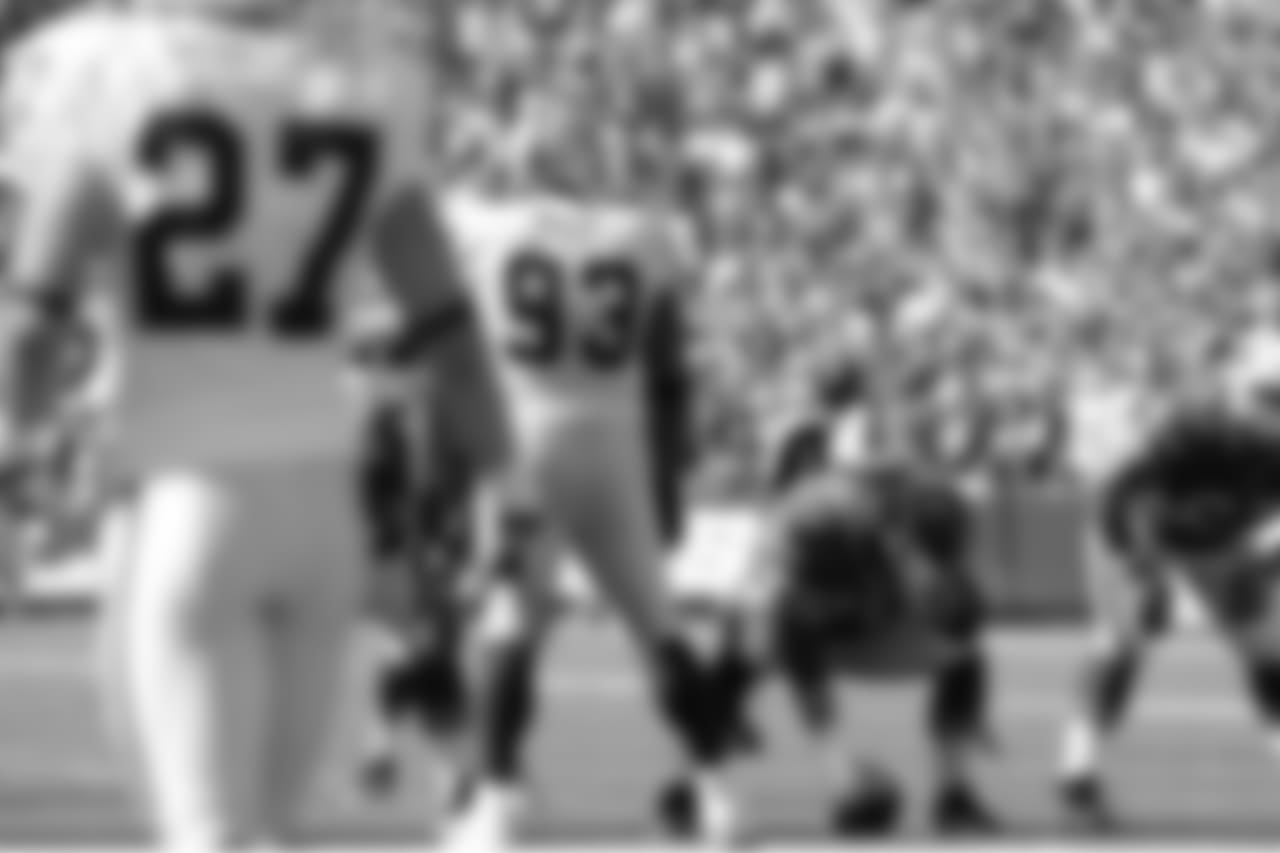 Center Eric Wood (No. 70) - 2011