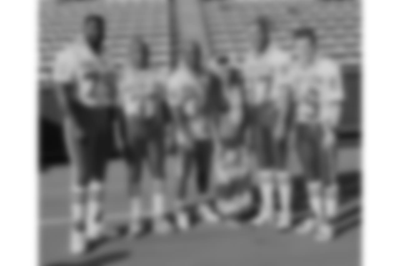T Howard Ballard, CB Nate Odomes, RB Thurman Thomas, LB Cornelius Bennett, WR Steve Tasker (1993)
