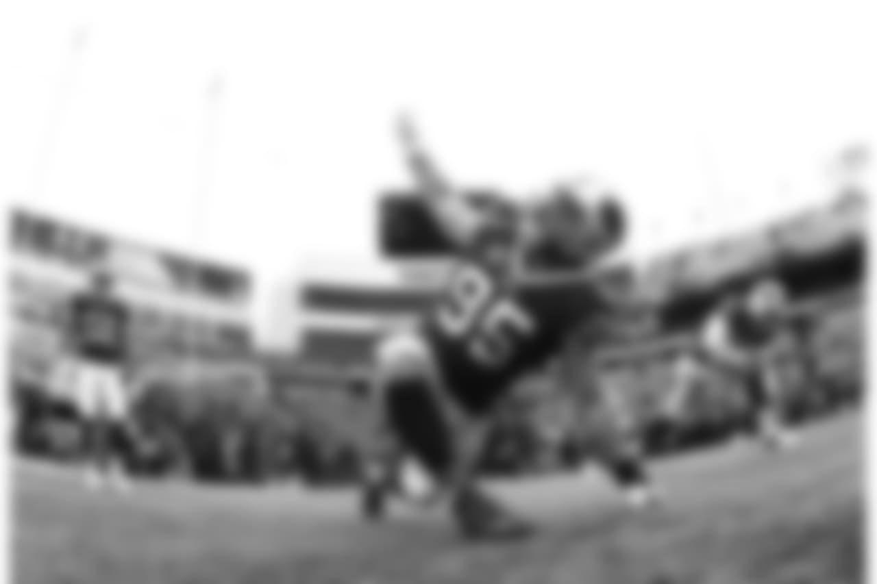 Kyle Williams #95, DT