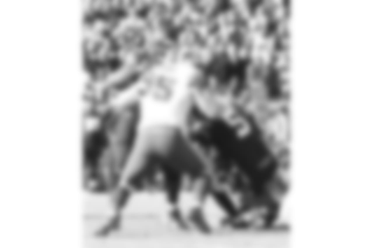 Kyle Williams #95, DT