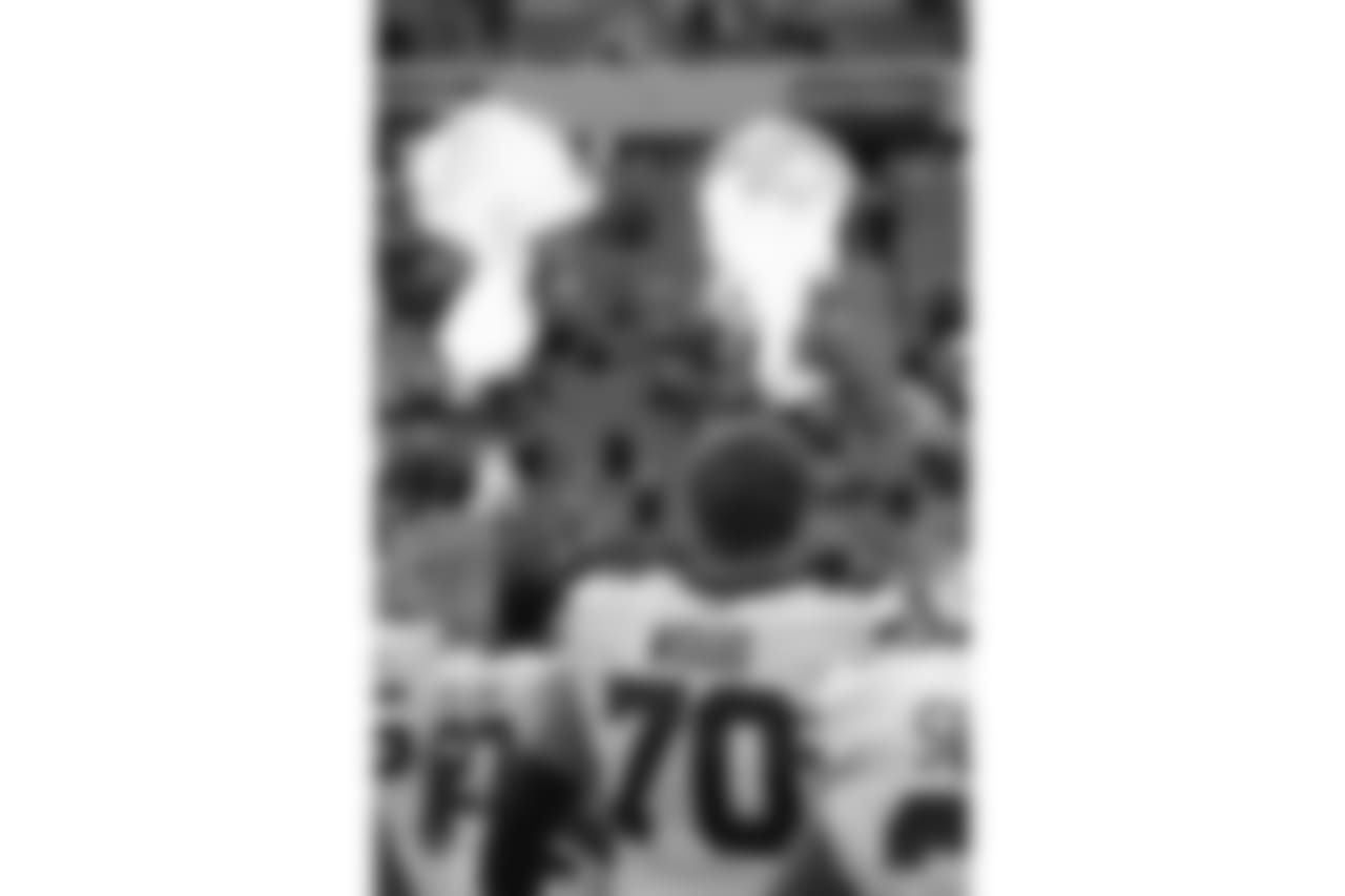 Center Eric Wood (No. 70) - 2013