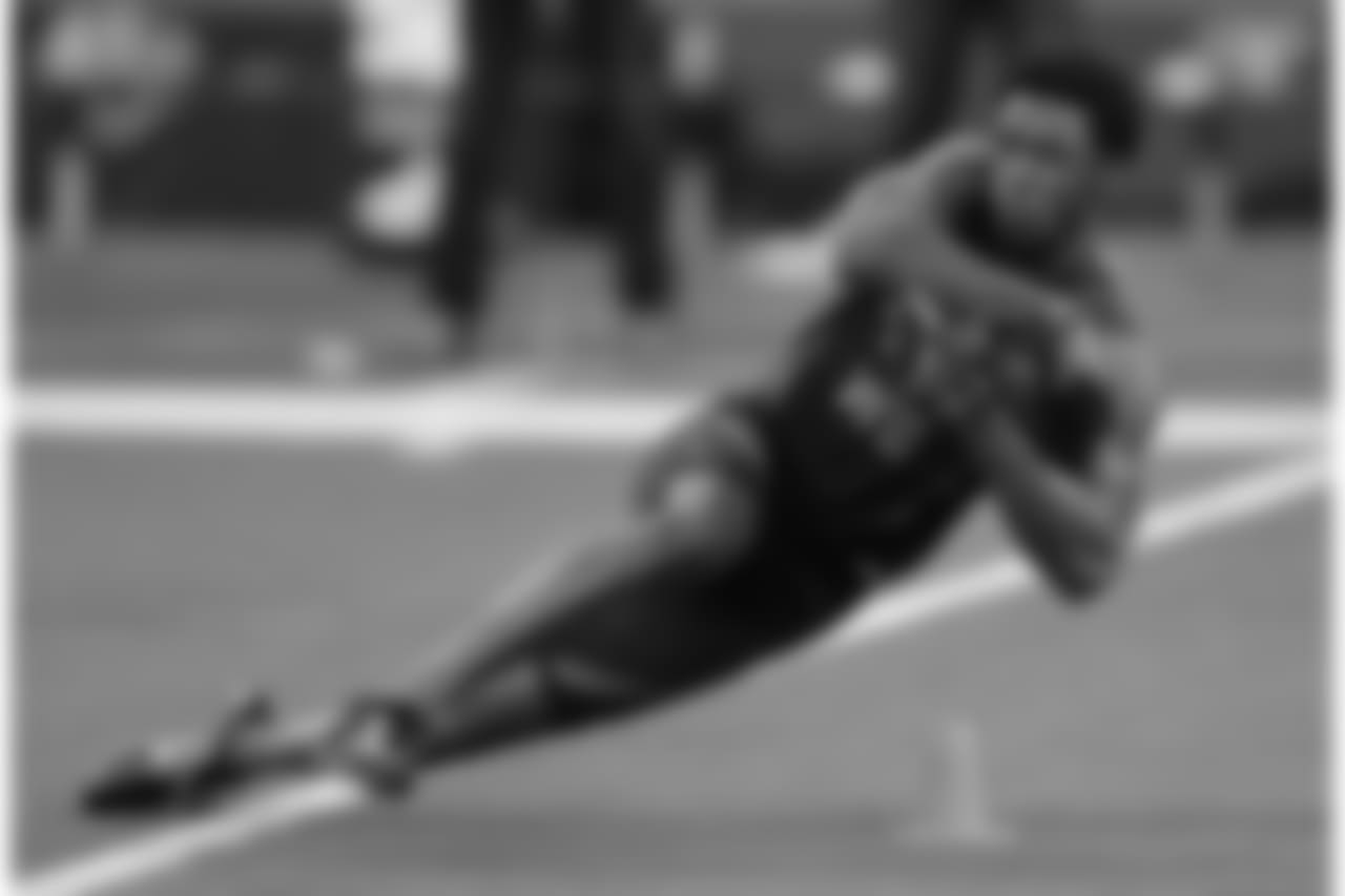 Measured at 6-0, 189 pounds. Ran a 4.43 40-yard dash, recorded a 110-inch broad inch and a 31-inch vertical jump.