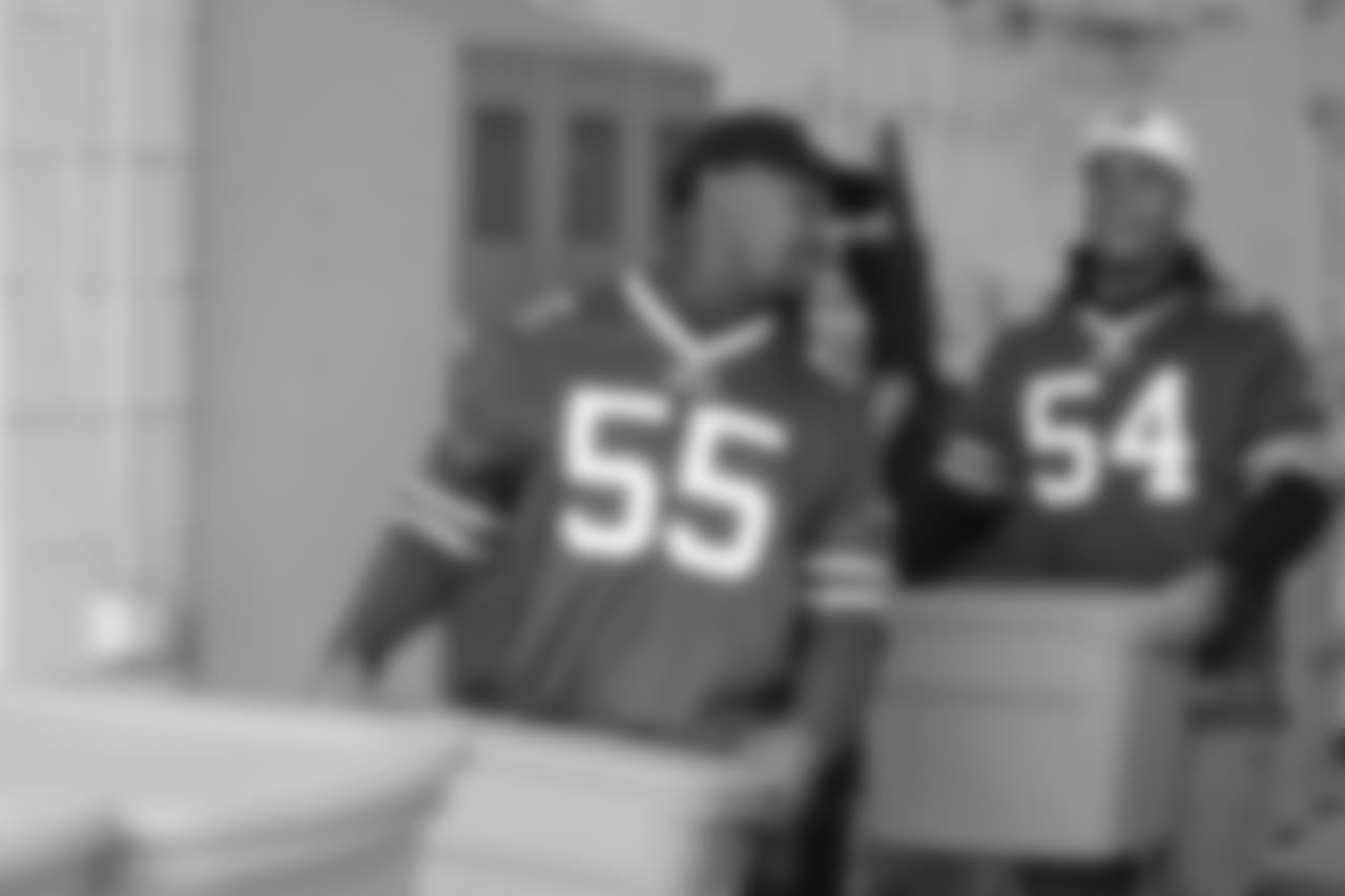 Jerry Hughes (55) and Eddie Yarborough (54) at Bills Thanksgiving Blitz 2017