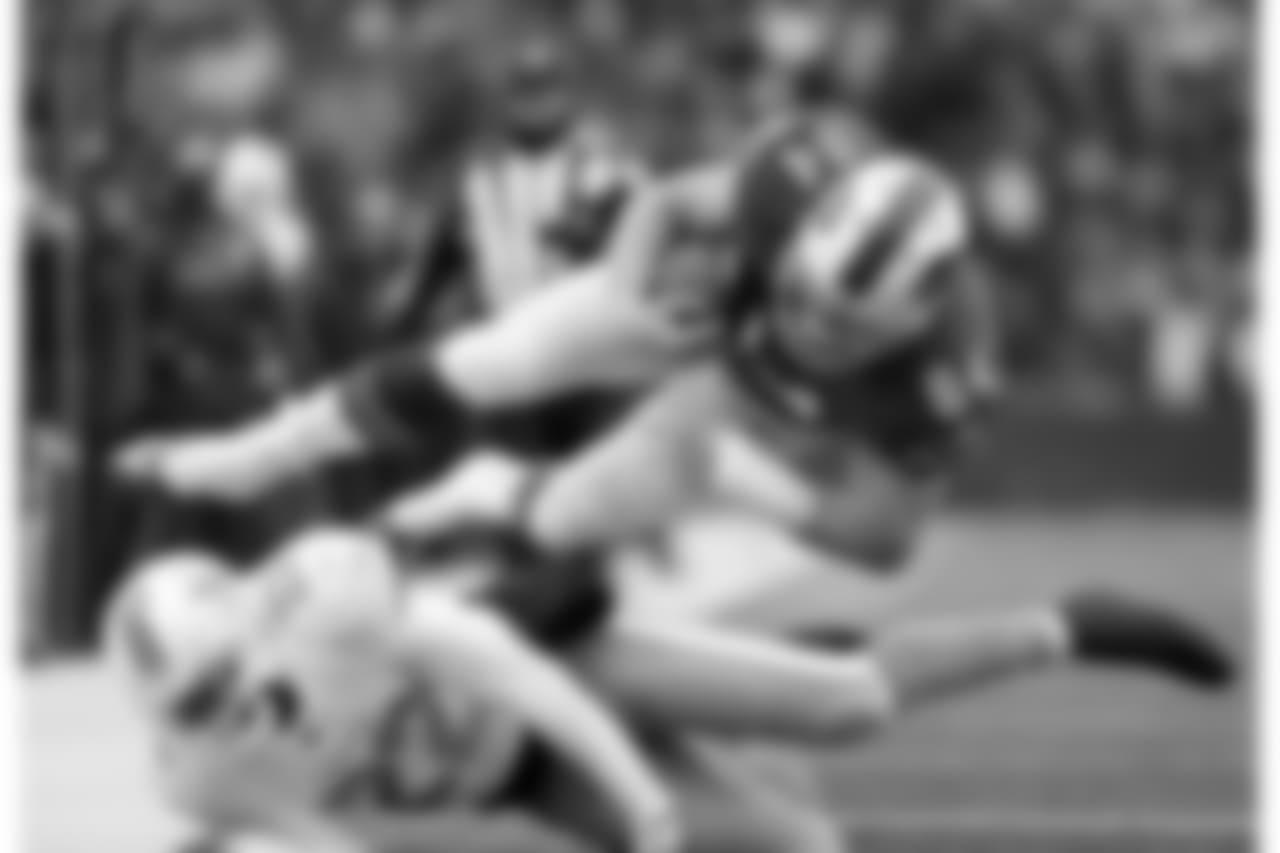 Nick O'Leary #84, TE