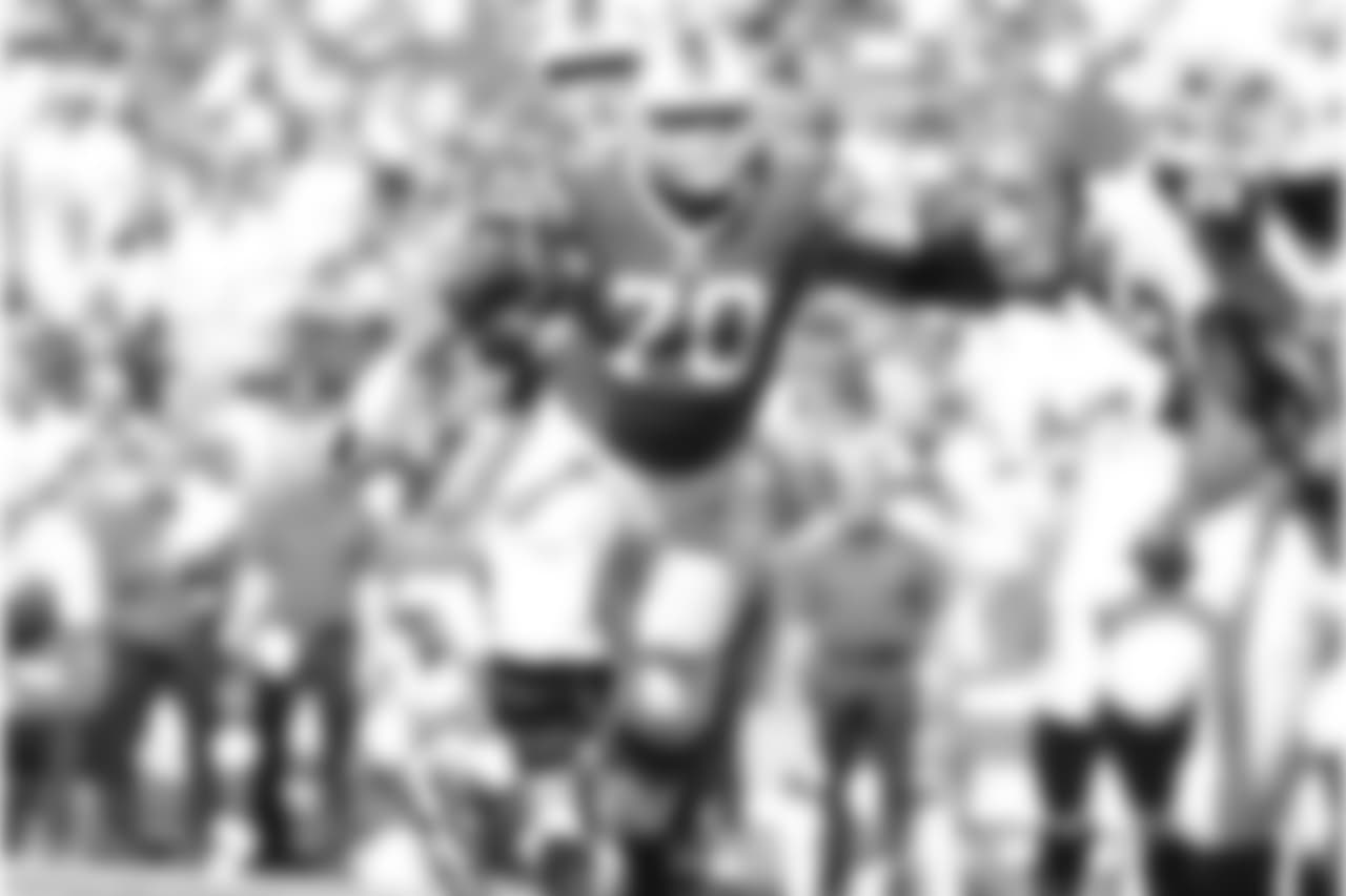Center Eric Wood (No. 70) - 2016