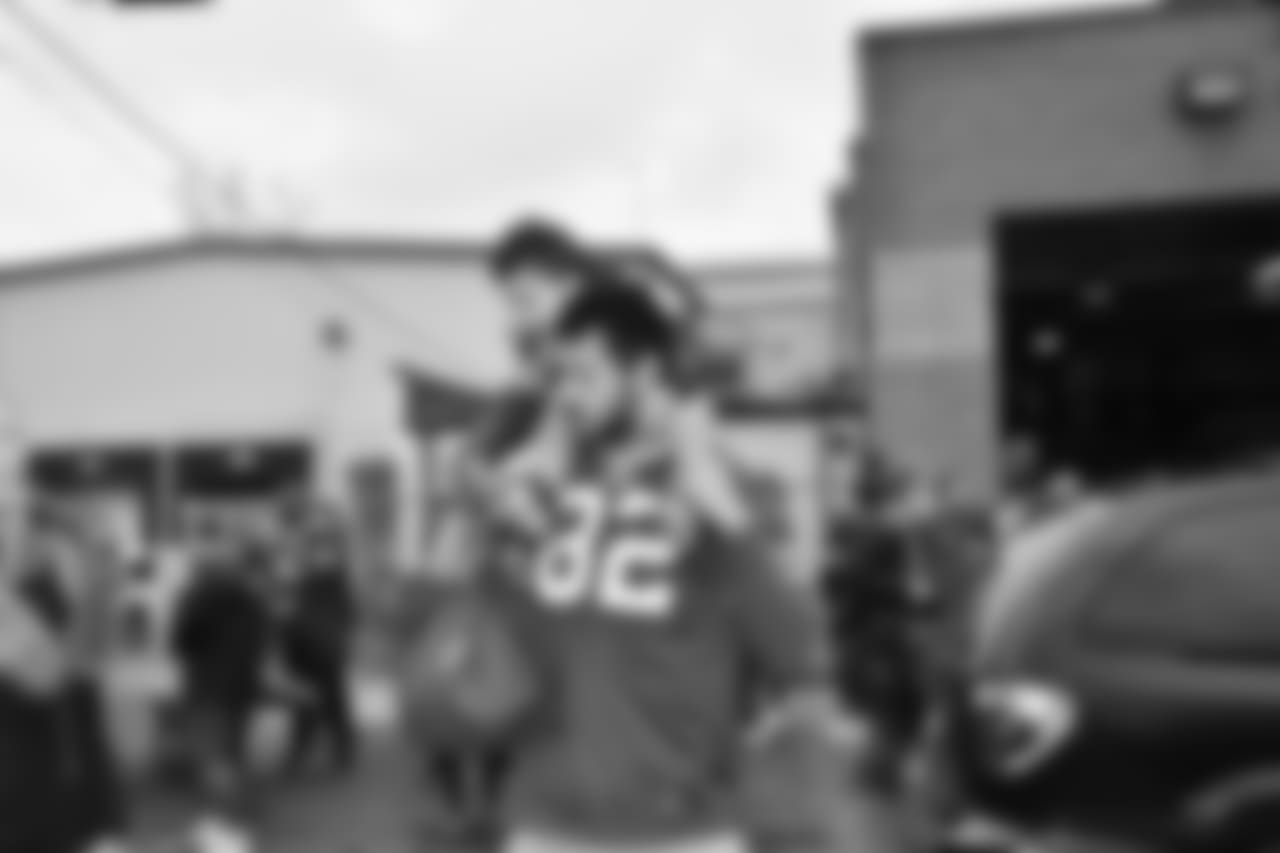 Logan Thomas (82) at Bills Thanksgiving Blitz