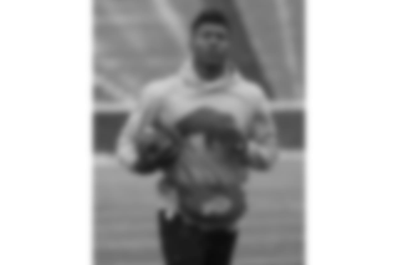 Zay Jones #11, WR