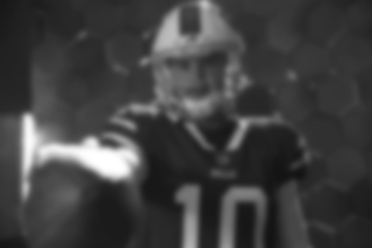 QB AJ McCarron (10)