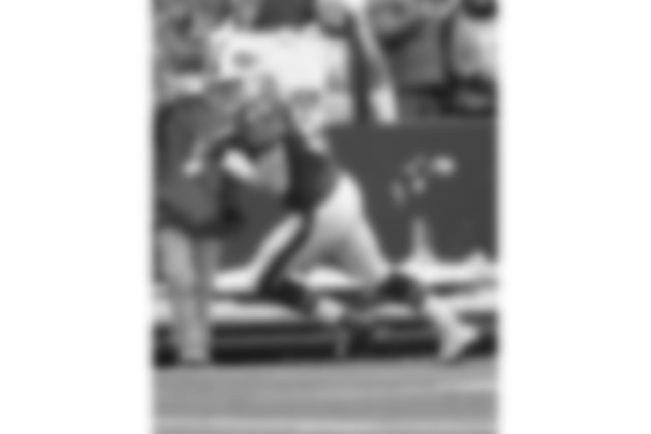 Nick O'Leary #84, TE