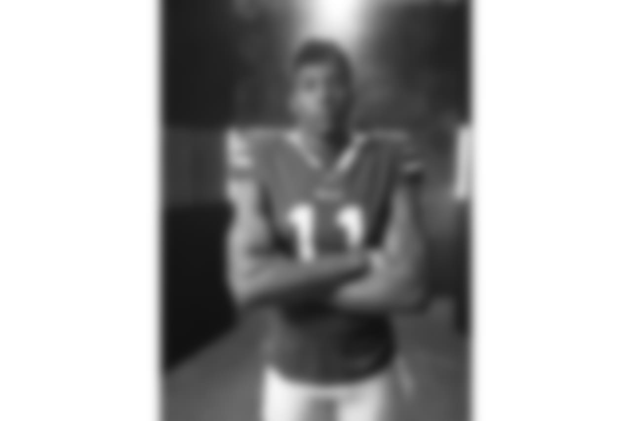 WR Zay Jones (11)