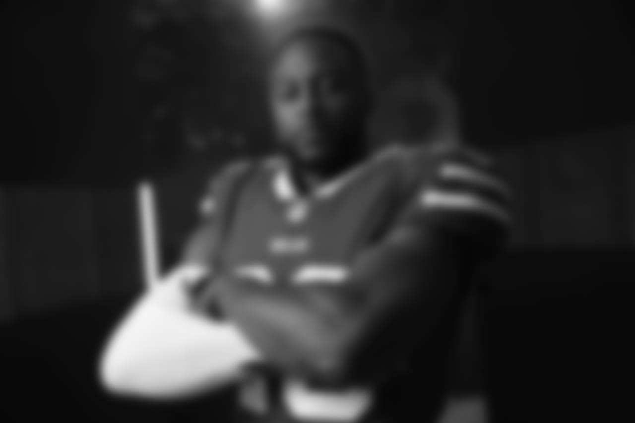 RB Taiwan Jones (26)