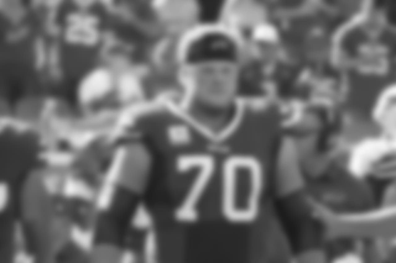 Center Eric Wood (No. 70) - 2017