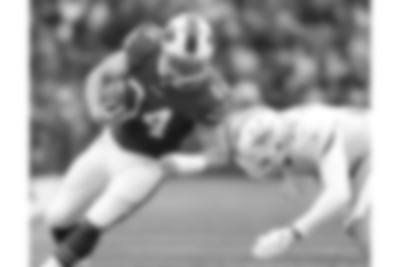 Nick O'Leary #84, TE