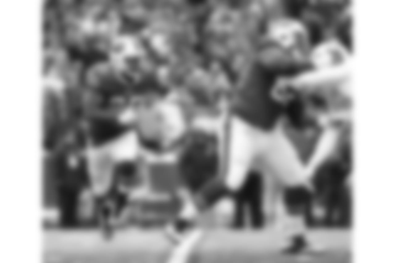 LeSean McCoy #25, RB, and Vladimir Ducasse #62, G