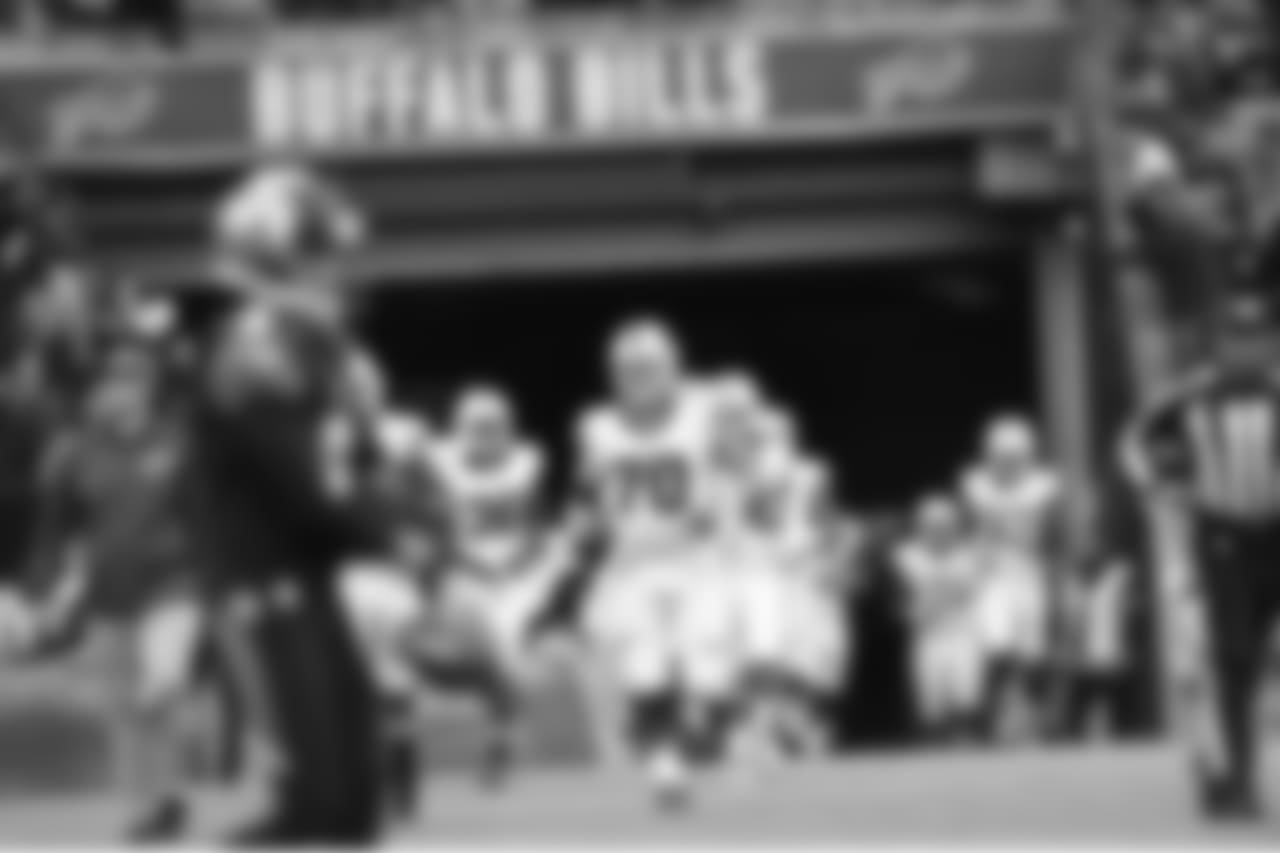 Center Eric Wood (No. 70) - 2015