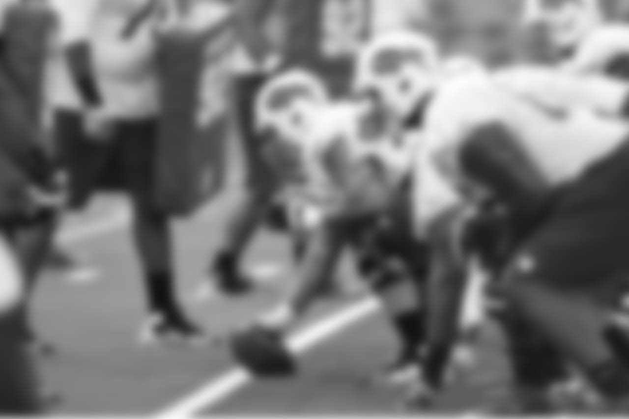 Center Eric Wood (No. 70) - 2014