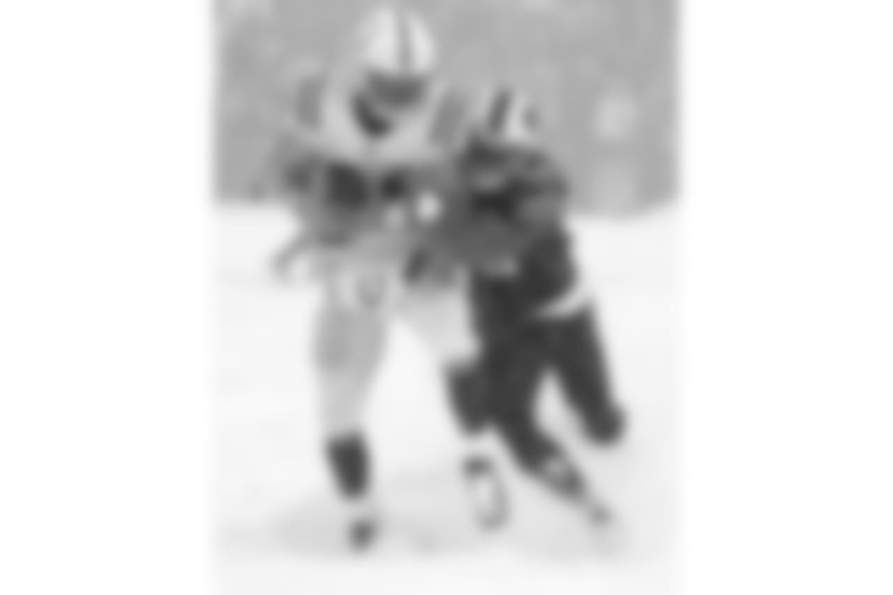 Matt Milano #58, LB