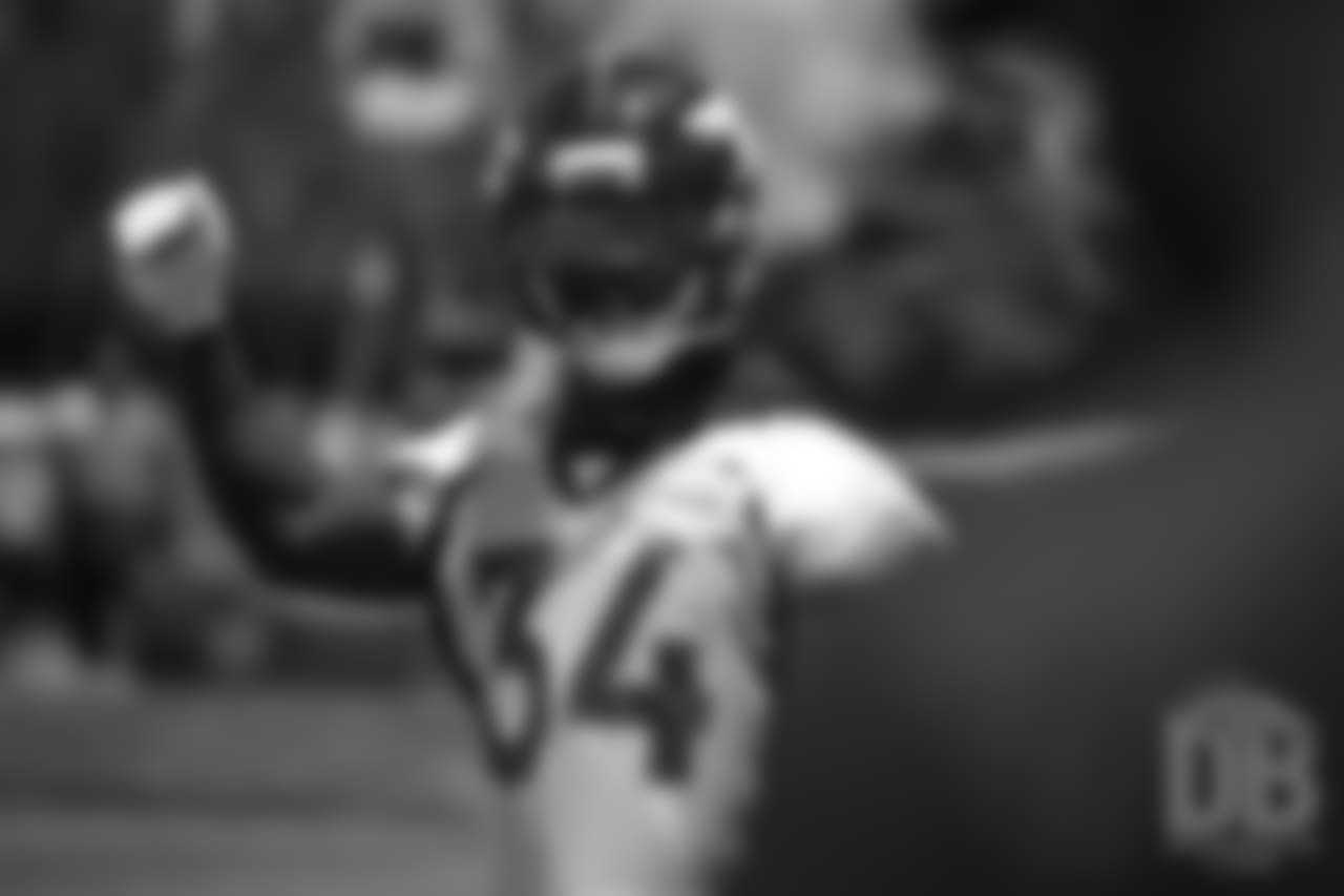 safety Will Parks (34) celebrates a sack during practice at the eighth day of OTAs on June 5, 2018.