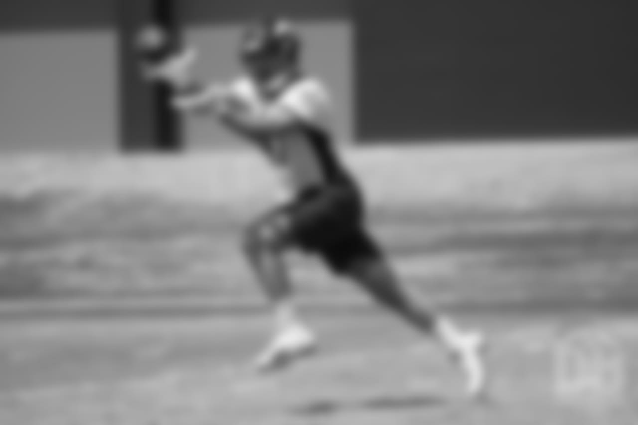 inside linebacker Josey Jewell (47) during practice at the eighth day of OTAs on June 5, 2018.
