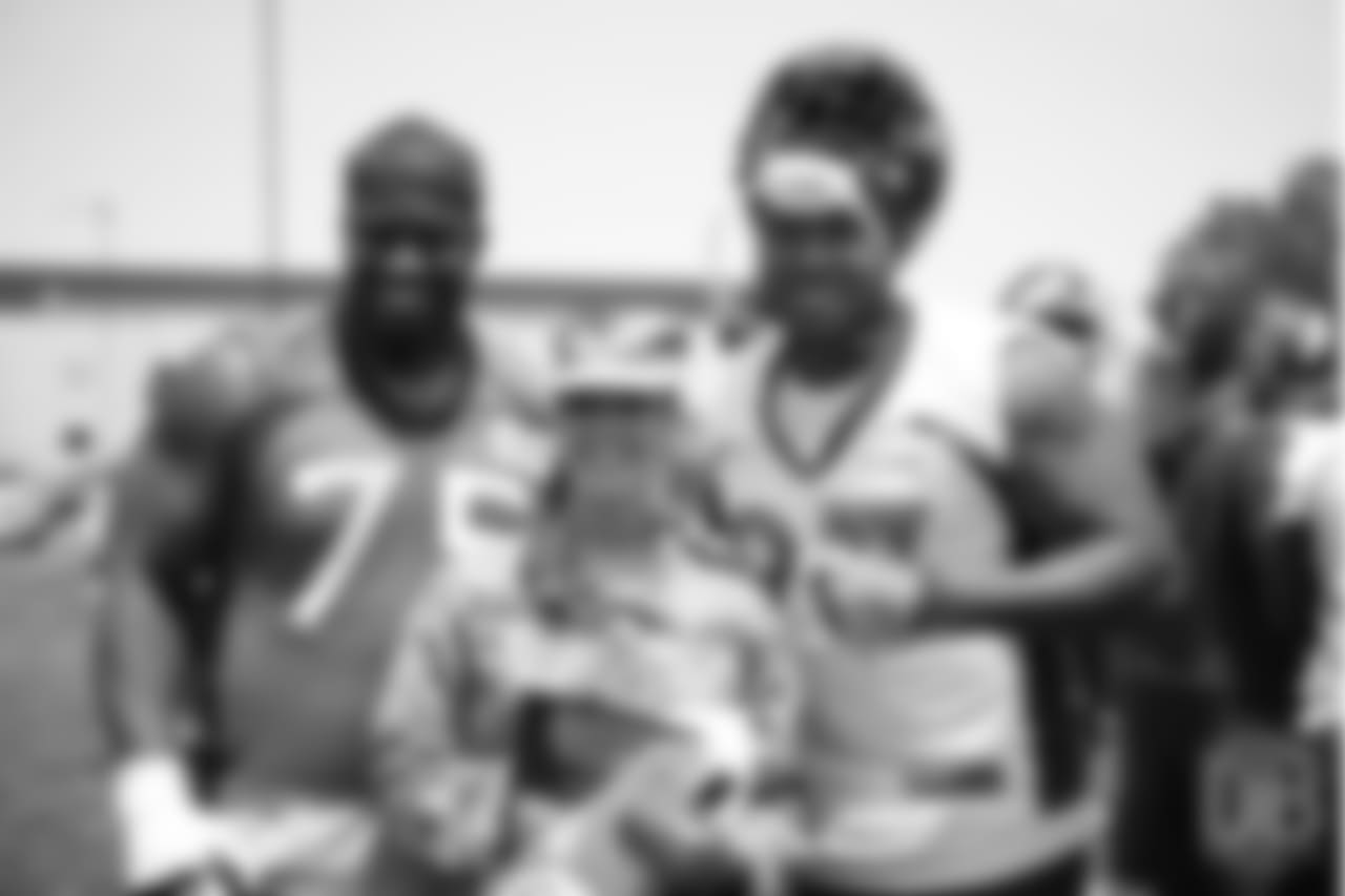 Menelik Watson meets military members of the Colorado Air National Guard and the US Army after practice on June 12, 2018. The meet-and-greet was part of an event hosting servicemen and servicewomen with USAA and the Broncos Womens Organization.
Photo by Gabriel Christus