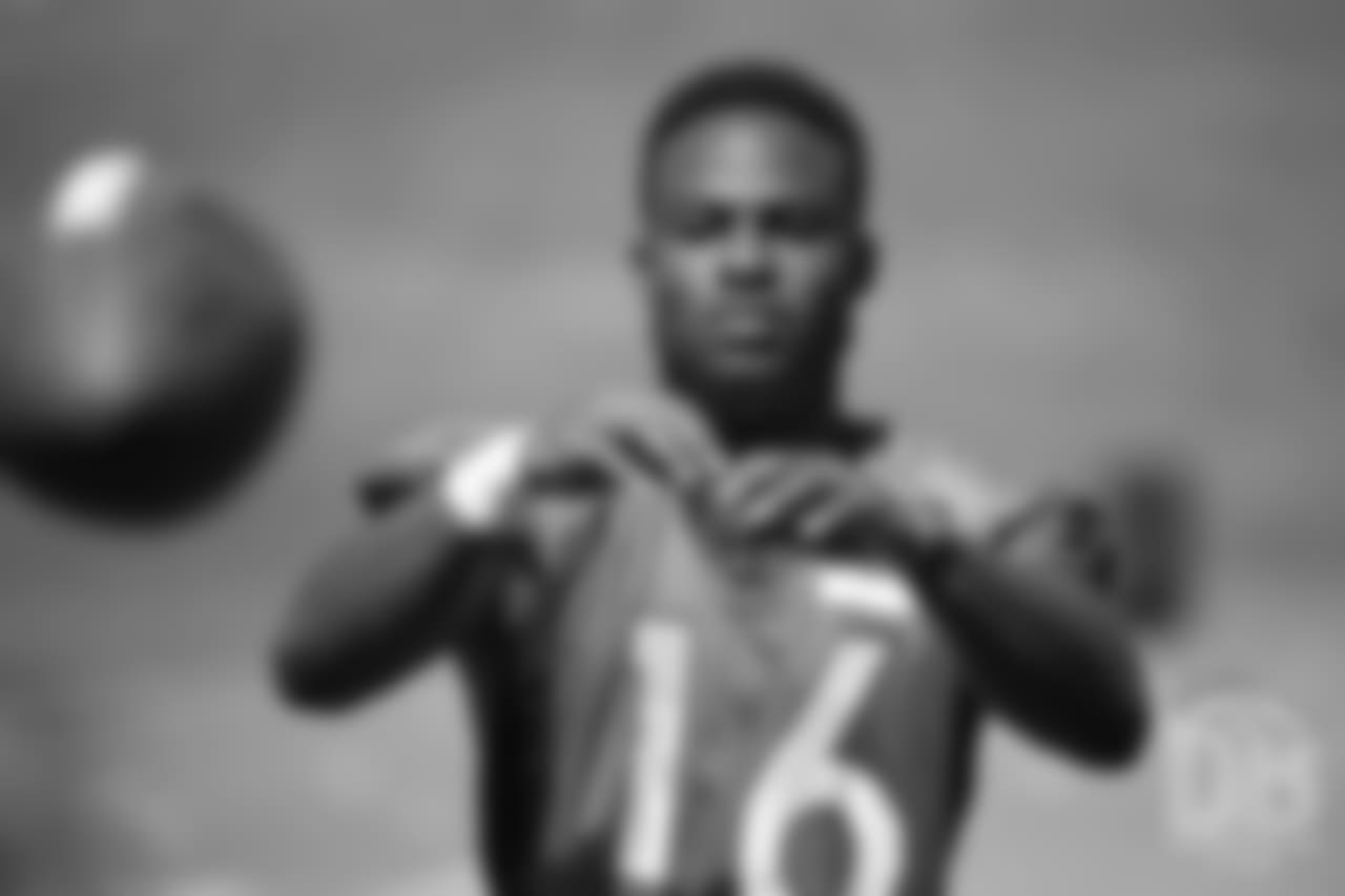 wide receiver Isaiah McKenzie (16) before practice at the eighth day of OTAs on June 5, 2018.