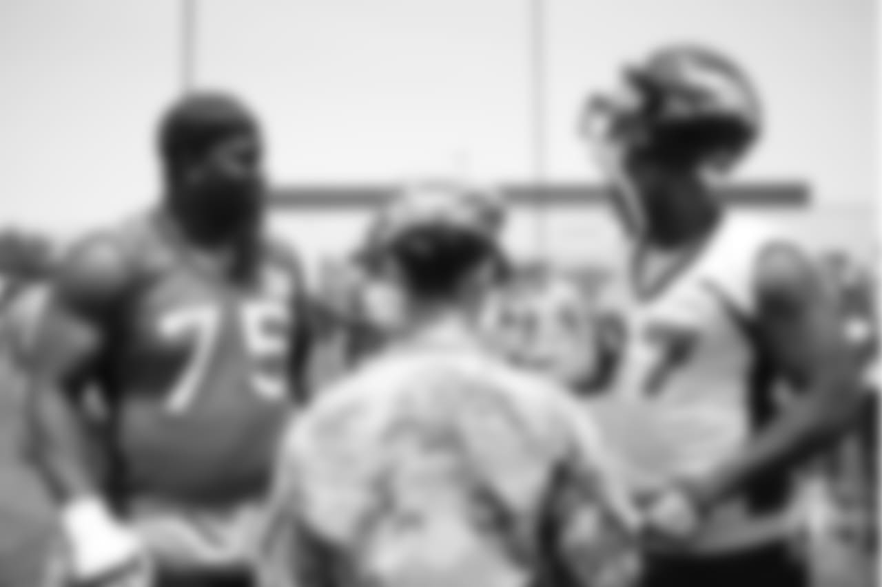 Menelik Watson meets military members of the Colorado Air National Guard and the US Army after practice on June 12, 2018. The meet-and-greet was part of an event hosting servicemen and servicewomen with USAA and the Broncos Womens Organization.
Photo by Gabriel Christus