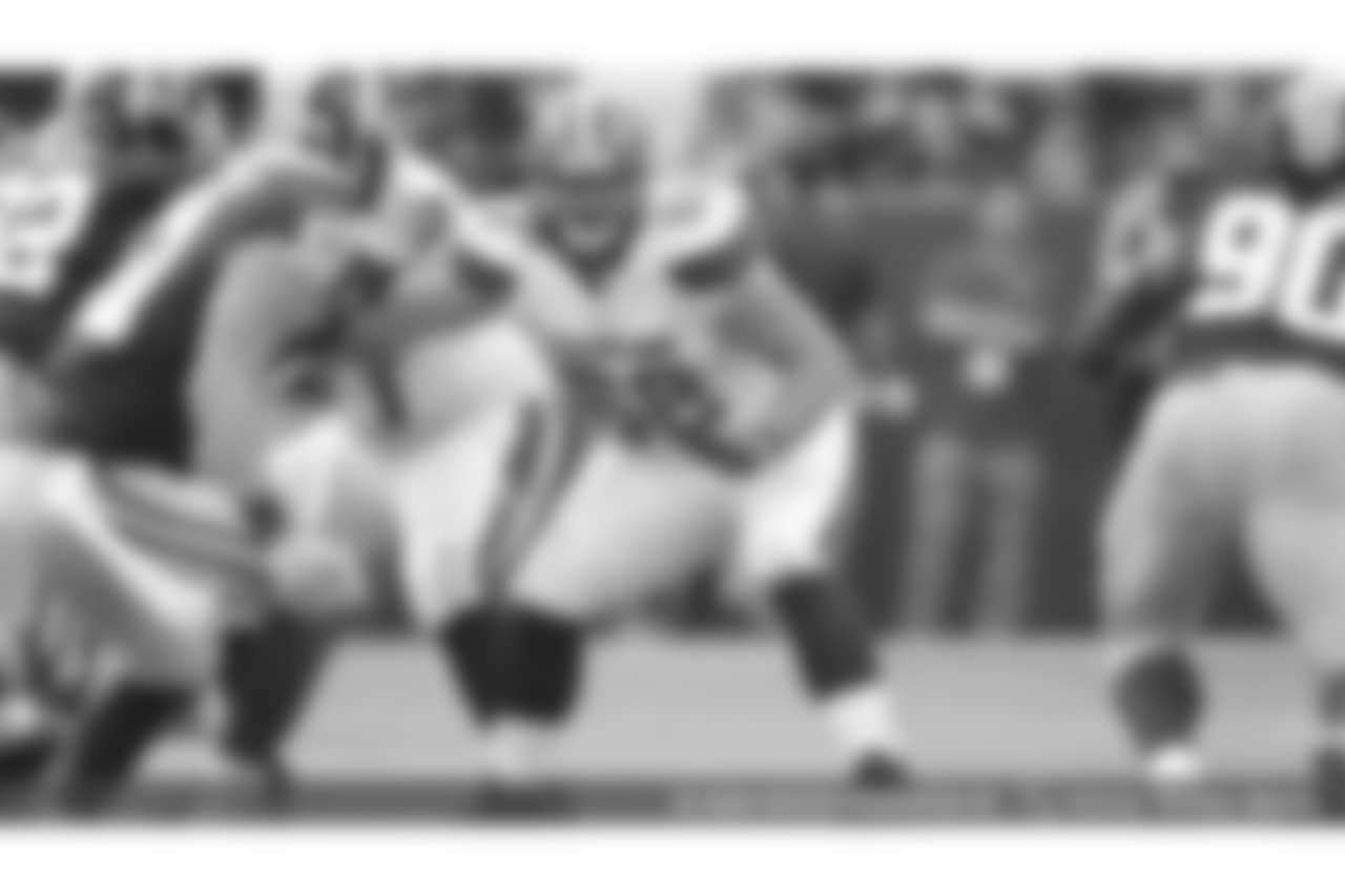 OL Austin Reiter blocks during a game against the Washington Redskins on October 2, 2016.