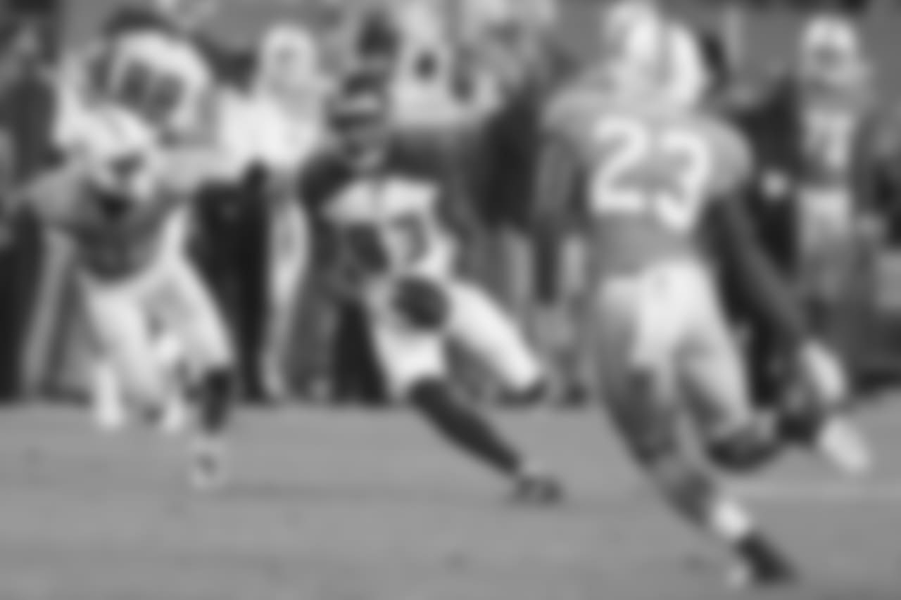 WR Sergio Bailey #83
