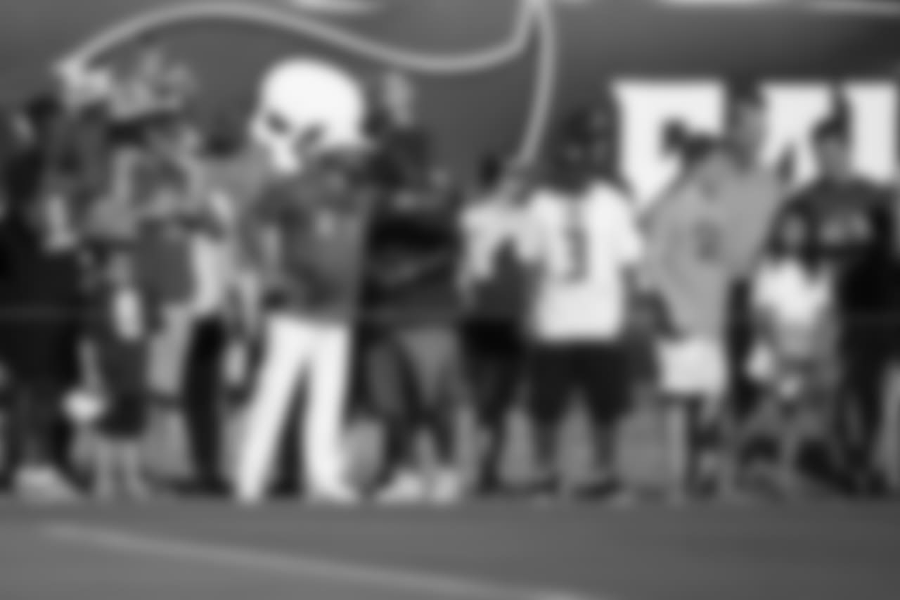 180807_TrainingCamp_Practice11_Fans_KZ_042