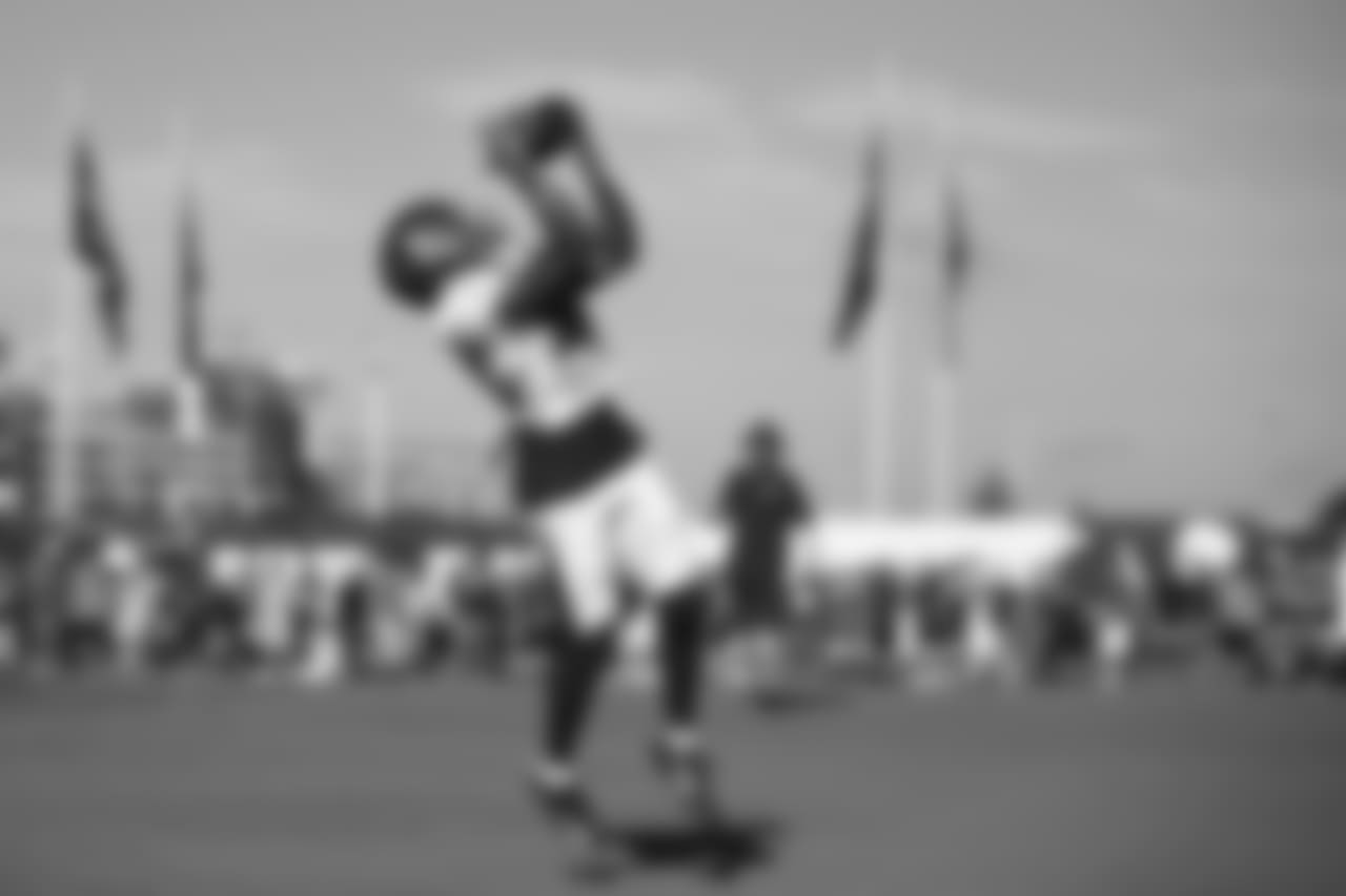 Wide Receiver Sergio Bailey II #83