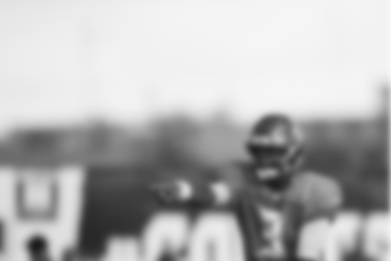 Quarterback Jameis Winston #3