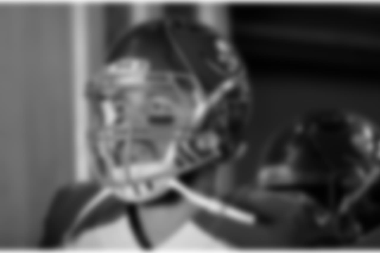WR Mike Evans