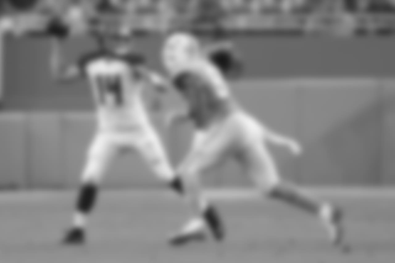 QB Ryan Fitzpatrick #14