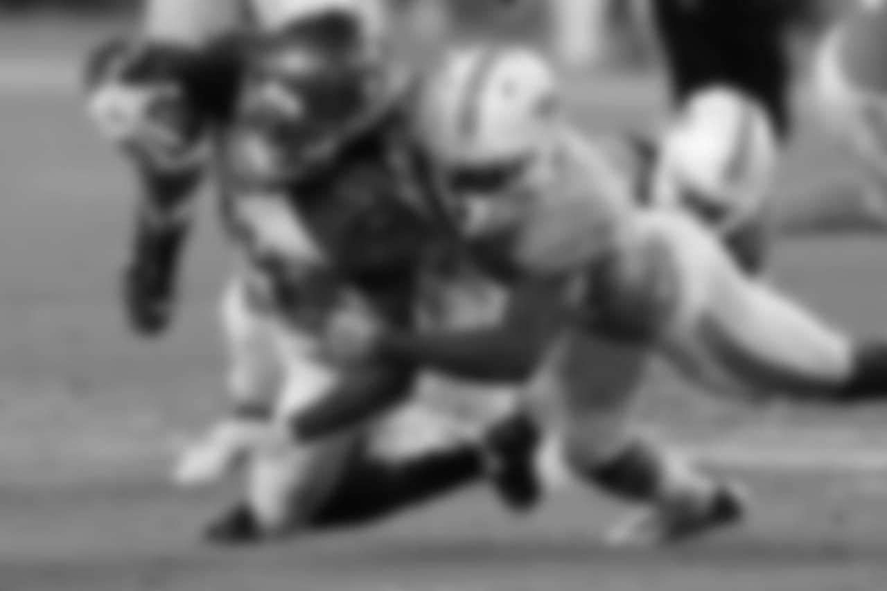 RB Dare Ogunbowale #44