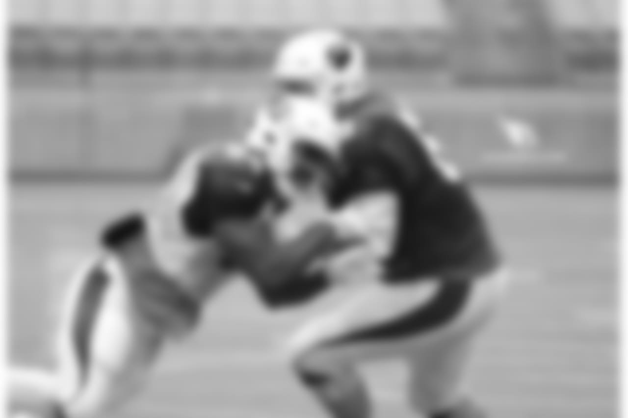 LB Alex Bazzie working on his pass rush