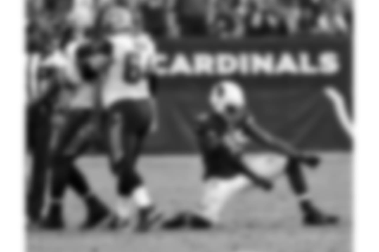 LB Chandler Jones celebrates a tackle for loss