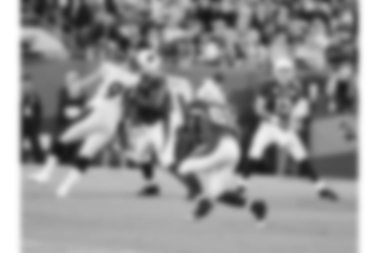 Warner finds WR Anquan Boldin in the Super Bowl