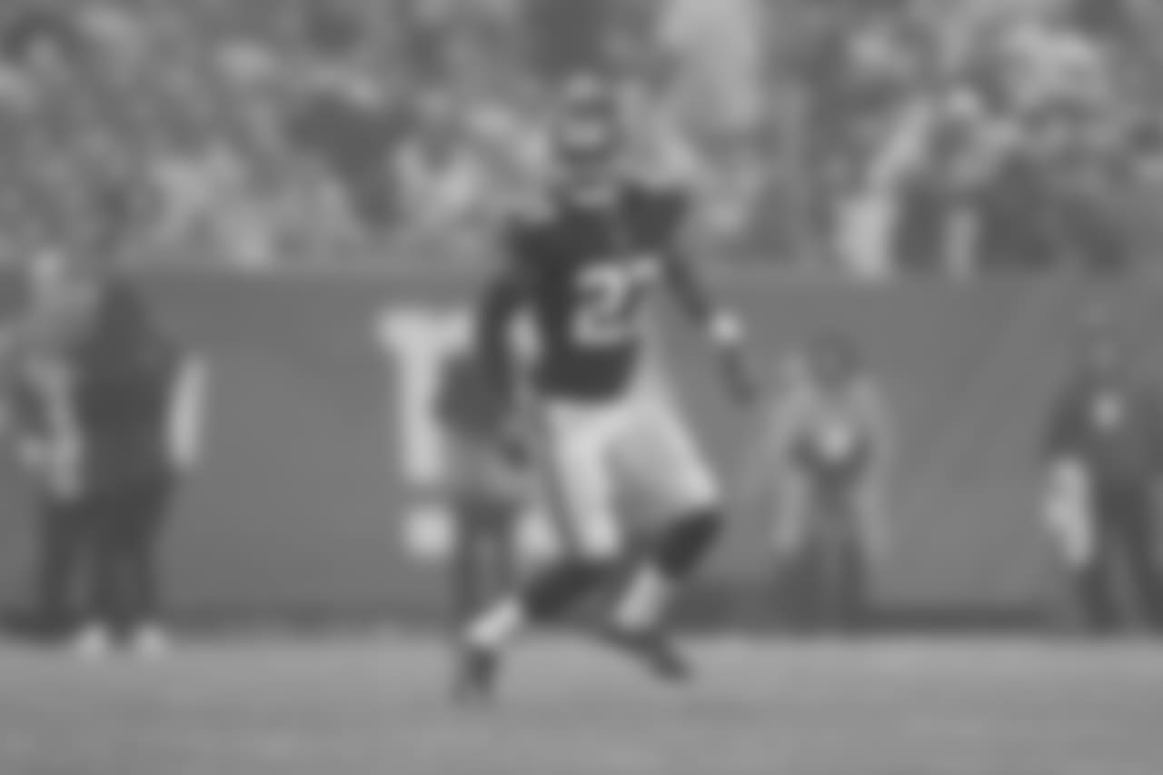 S Darian Thompson