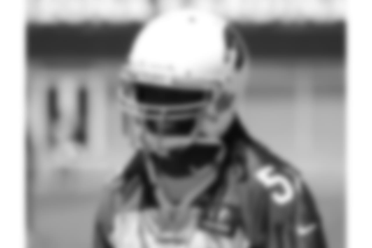 LB Josh Bynes