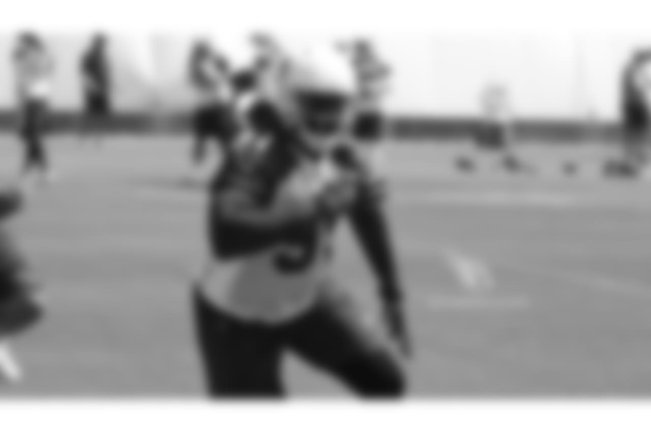 DE Benson Mayowa