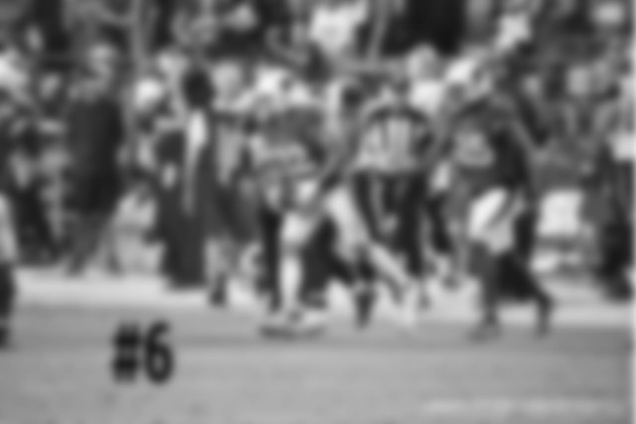 S Tyrann Mathieu comes up with a key interception