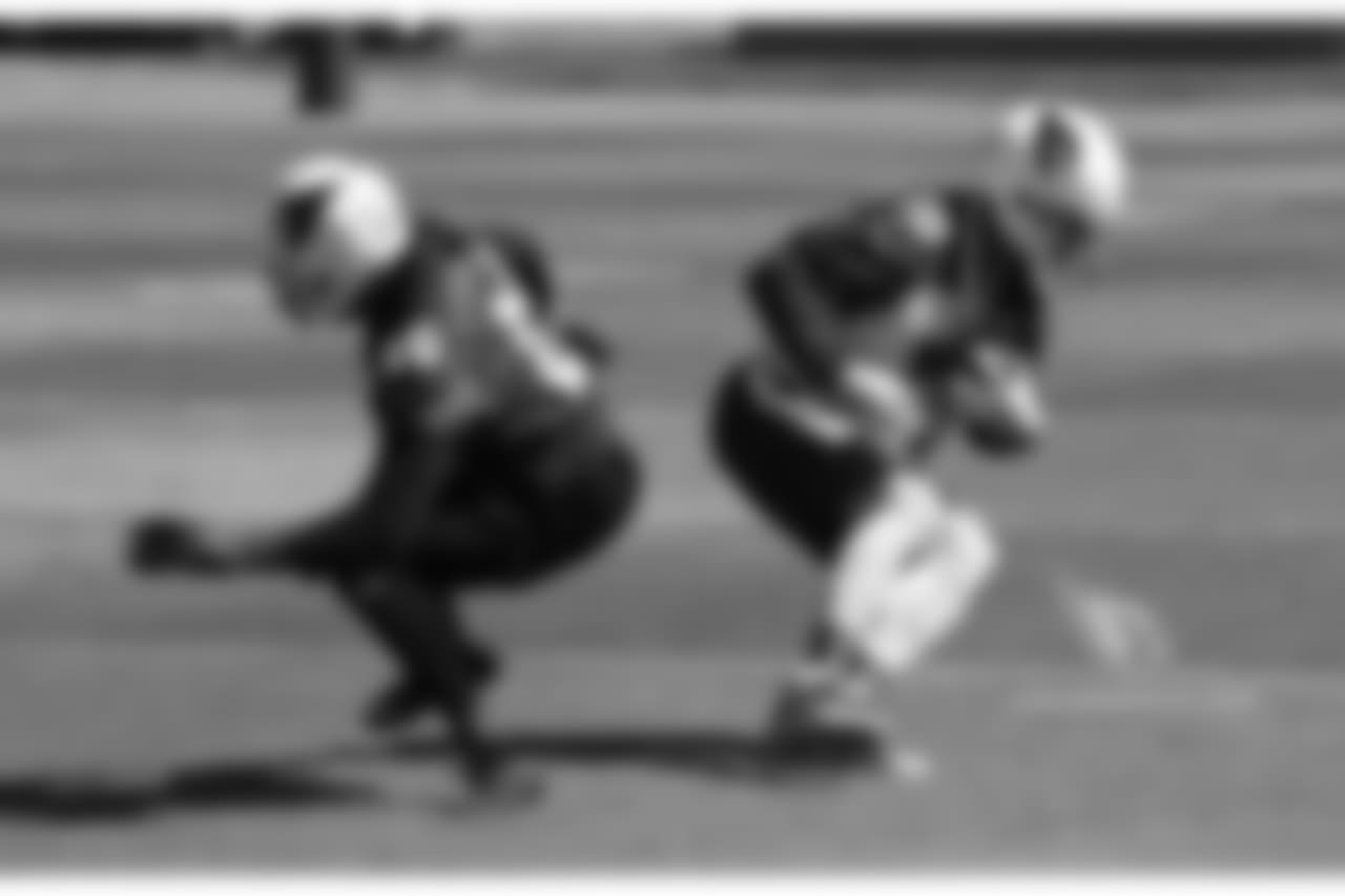 WR Brittan Golden gets past CB Brandon Williams