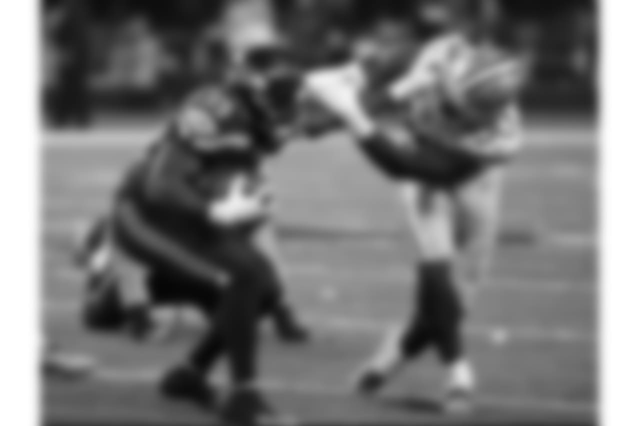 RB Mike Davis