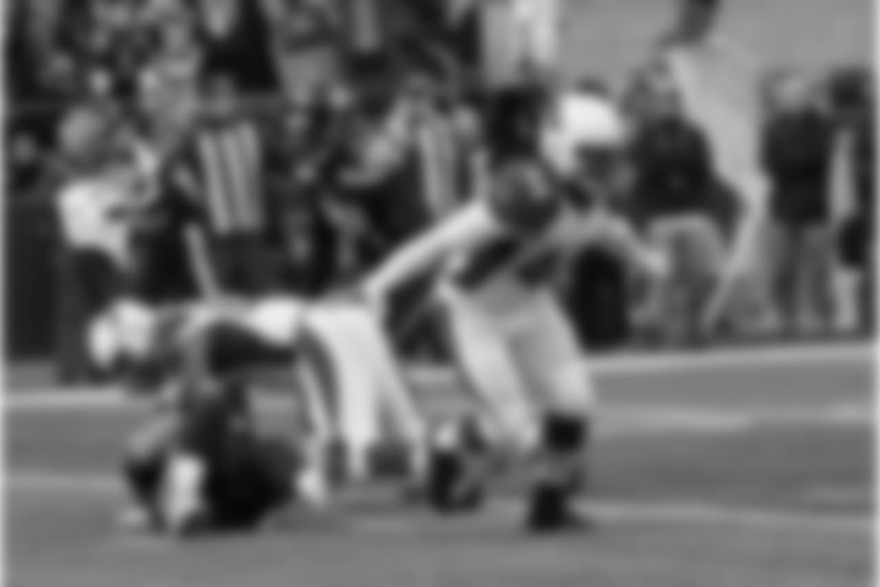 LB Markus Golden celebrates a sack