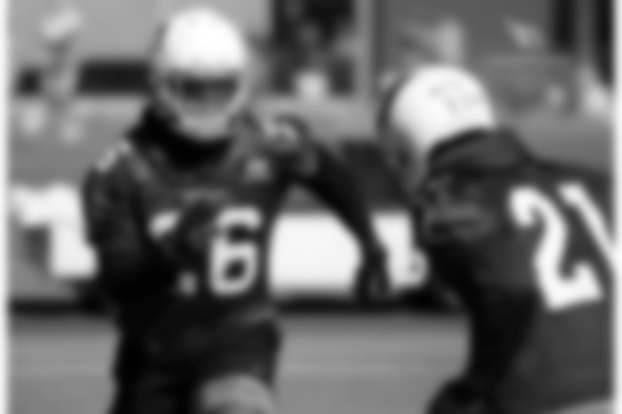 CB Patrick Peterson covers CB Brandon Williams during a drill