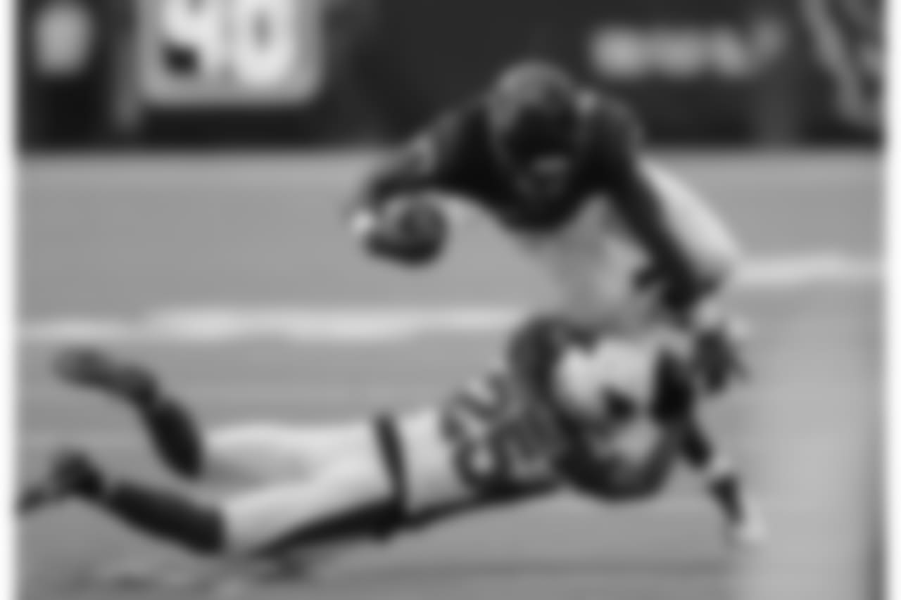 Cardinals CB Tramon Williams on the tackle