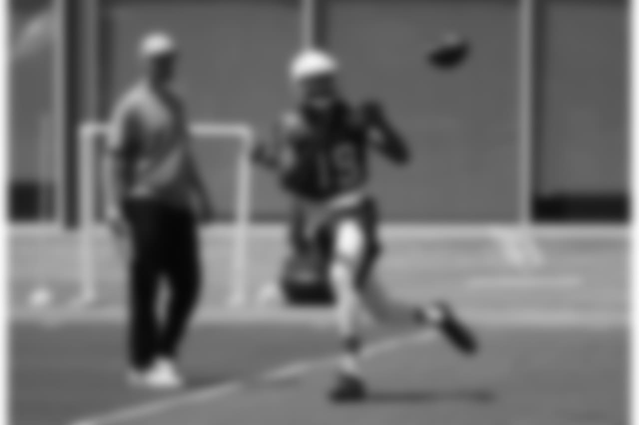 WR Carlton Agudosi