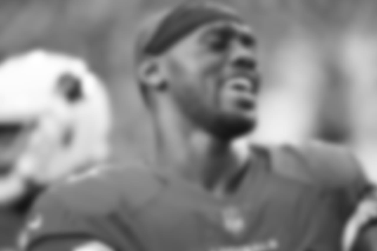 OLB Chandler Jones