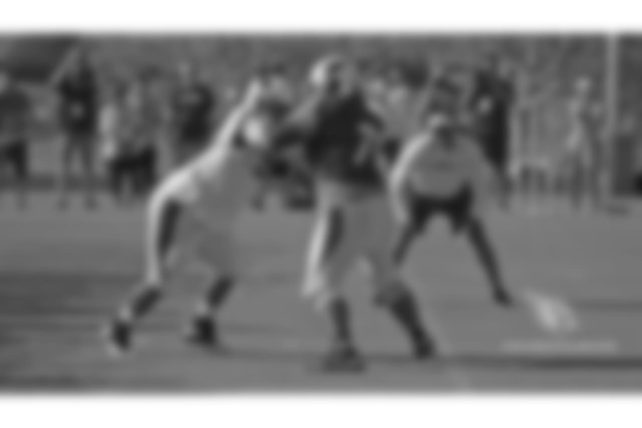 DT Corey Peters battles G Mike Iupati.