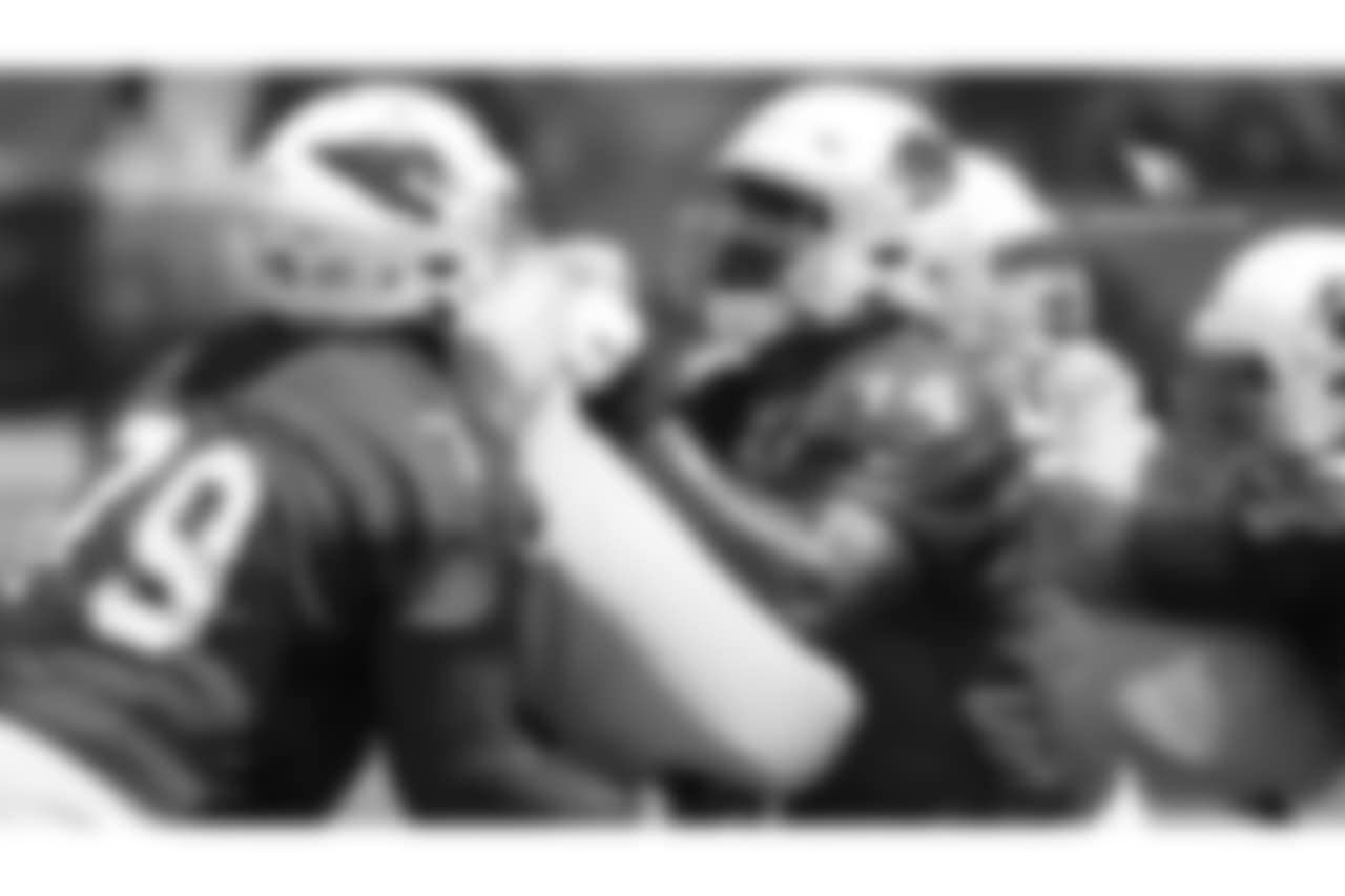 LT D.J. Humphries